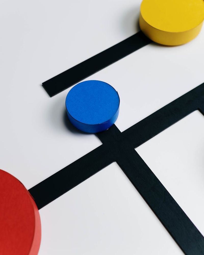 Abstract focus and morning routine visualization with geometric shapes
